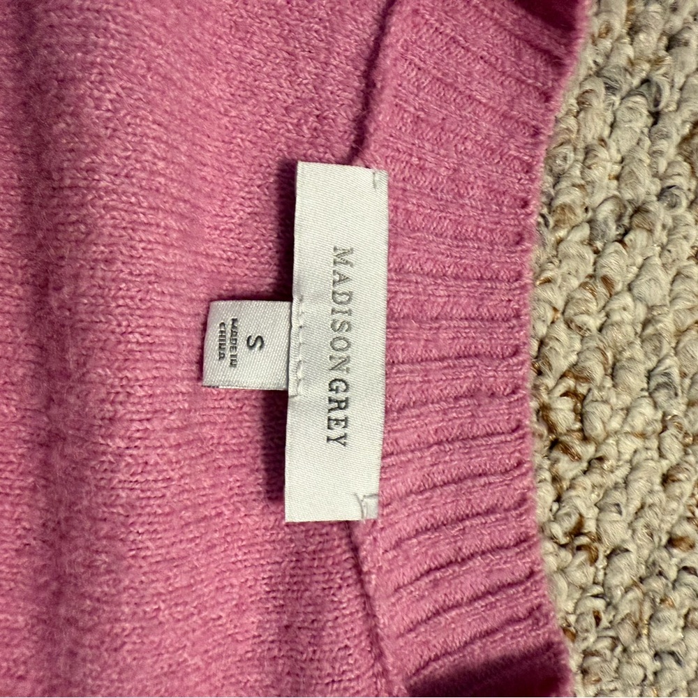 Pink Sweater - Picture 6 of 7
